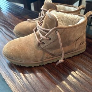 UGG Neumel Suede Chukka Boots Mens 11 Chestnut Tan Shearling Lined